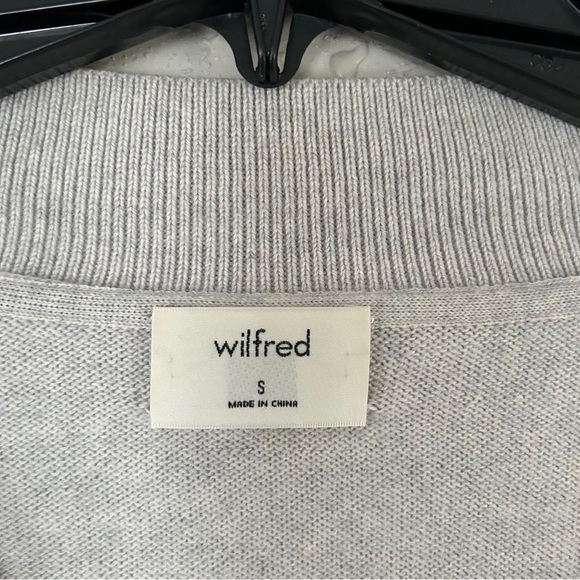 Wilfred Aritizia Devry Grey V-Neck Sweater Oversized Merino Wool Comfy Small - Picture 3 of 7